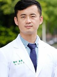 醫師盧建吉